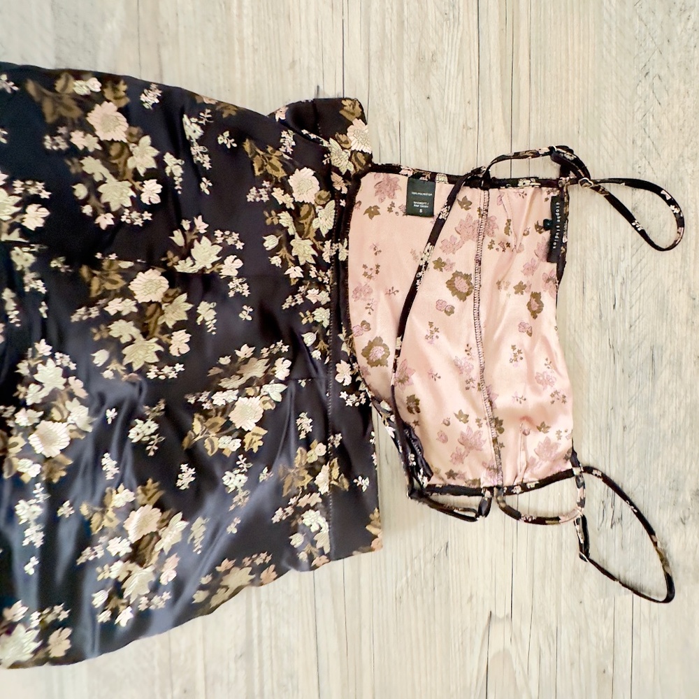 Gorgeous Embroidered Backless Set